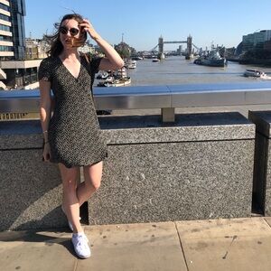 Madewell Wrap Dress in Black Floral Size 4